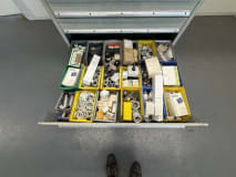 Schubladenschrank mit Inhalt - Image 20