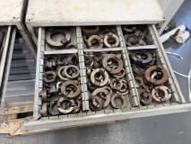 2 Schubladenschränke mit Inhalt - Image 4