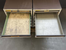 2 Schubladenschränke mit Inhalt - Image 3