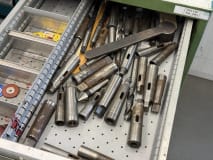 2 Schubladenschränke mit Inhalt - Image 3