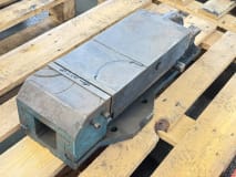 Vise - Image 1