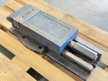 Vise - Image 1