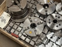 Lot of Jaw Chucks - Image 14