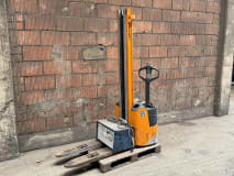 Elektro Hochhubwagen + Aufladegerät - Image 1