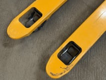 Pallet truck with integrated digital scale - Image 3