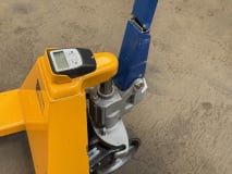 Pallet truck with integrated digital scale - Image 8