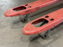 3 hand pallet trucks - Image 3