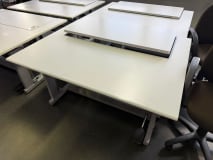 ORG-DELTA manuell höhenverstellbare Schreibtische mit 4 Stühlen - Image 2