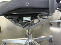 Desks with integrated drawer units - Image 6