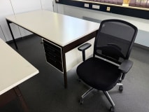 Desks with integrated drawer units - Image 12