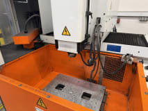 CHARMILLES TECHNOLOGIES Roboform 50 Senkerodiermaschine