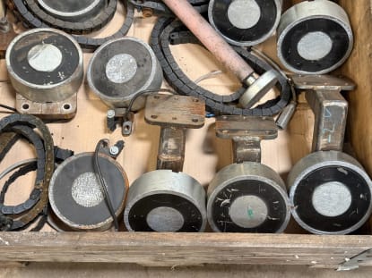Lot of Magnetic Brakes - Image 11