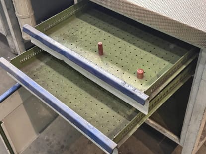 2 workbenches with vises - Image 7