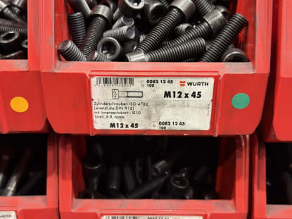 Lot of Cylinder Screws - Image 11