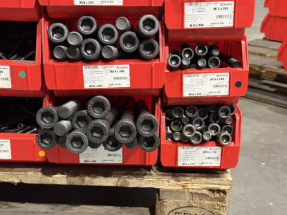 Lot of Cylinder Screws - Image 8
