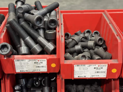 Lot of Cylinder Screws - Image 9