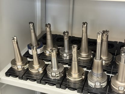 30 pcs. HSK-A63 tool holders with tools - Image 3