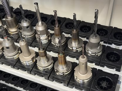 30 pcs. HSK-A63 tool holders with tools - Image 13