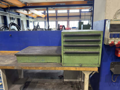 Large Workbench - Image 4