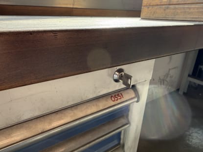 Large Workbench - Image 13