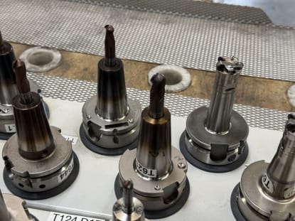 30 pcs. HSK-A63 tool holders with tools - Image 19