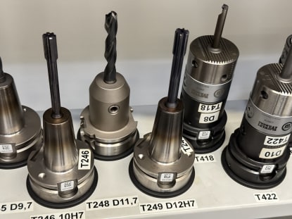 34 pcs. HSK-A63 tool holders with tools - Image 19