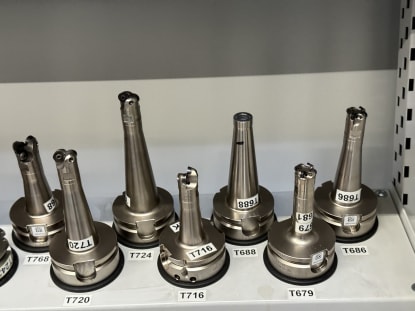 34 pcs. HSK-A63 tool holders with tools - Image 13