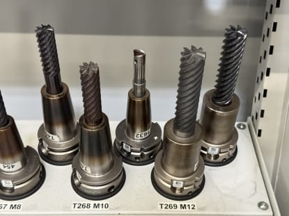 32 pcs. HSK-A63 tool holders with tools - Image 20