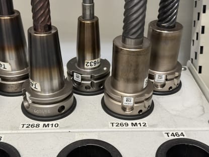 32 pcs. HSK-A63 tool holders with tools - Image 22