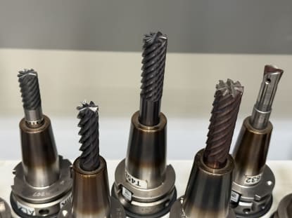 32 pcs. HSK-A63 tool holders with tools - Image 24