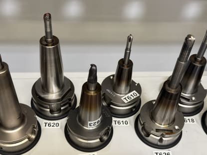 32 pcs. HSK-A63 tool holders with tools - Image 11