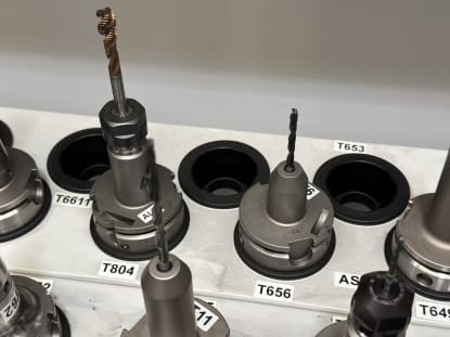 32 pcs. HSK-A63 tool holders with tools - Image 25
