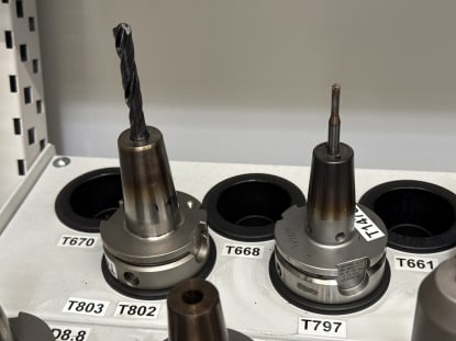 32 pcs. HSK-A63 tool holders with tools - Image 31