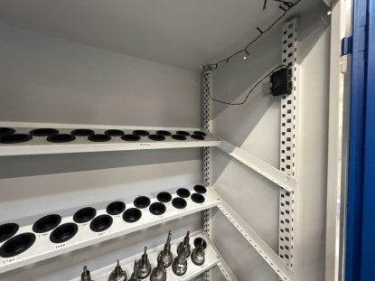 32 pcs. HSK-A63 tool holders with tools - Image 36