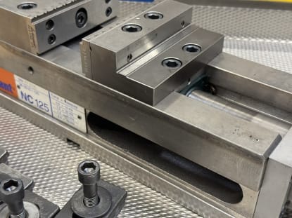 Machine vise - Image 10
