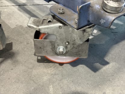 2 Scissor Lift Tables - Image 5