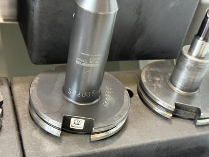 20 Stk. SK50 Werkzeugaufnahmen mit Werkzeugen - Image 7
