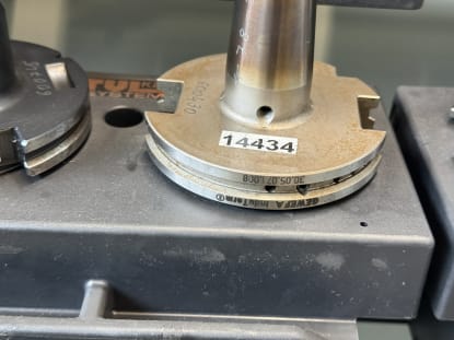 20 pcs. SK50 tool holders with tools - Image 10