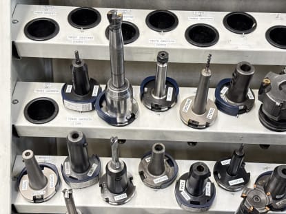 25 pcs. SK50 tool holders with tools - Image 2