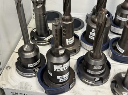 25 pcs. SK50 tool holders with tools - Image 4
