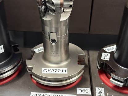 34 Stk. SK50 Werkzeugaufnahmen mit Werkzeugen - Image 13
