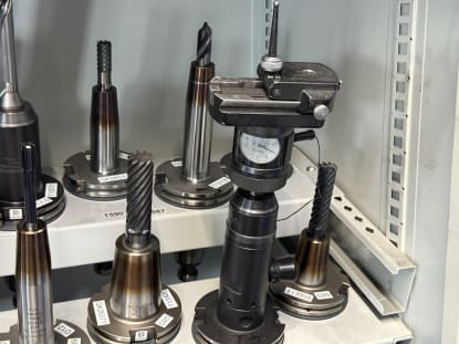26 Stk. SK50 Werkzeugaufnahmen mit Werkzeugen - Image 10