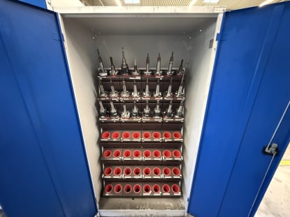 24 Stk. SK50 Werkzeugaufnahmen mit Werkzeugen - Image 3