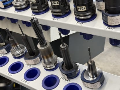 30 pcs. SK40 Tool Holders with Tools - Image 14