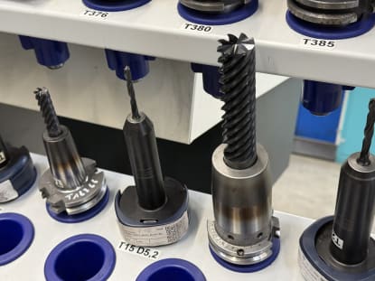 30 pcs. SK40 Tool Holders with Tools - Image 17