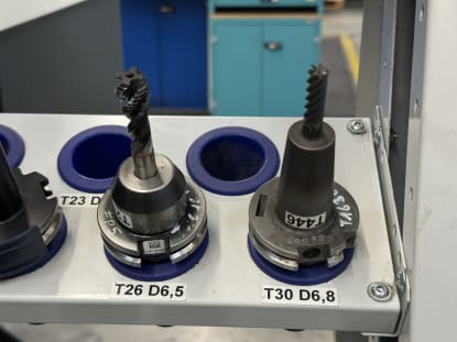 30 pcs. SK40 Tool Holders with Tools - Image 13