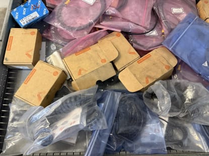 Schubladenschrank mit Inhalt - Image 20