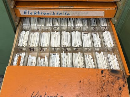 Großes Sortiment an Elektromaterialien - Image 32