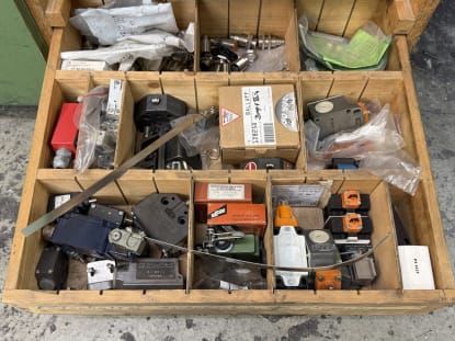 Großes Sortiment an Elektromaterialien - Image 42