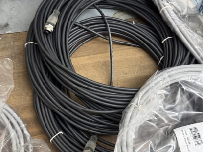 Lot of Plug Cables - Image 8
